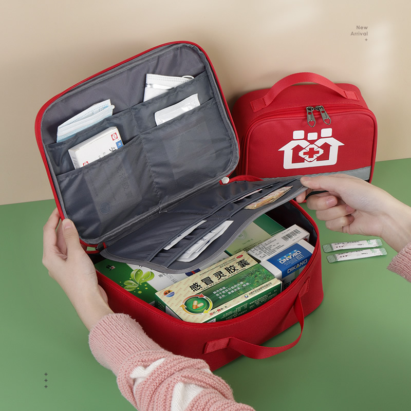 Outdoor waterproof Oxford firs - First Aid Kit recension och pris